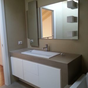 Bagno con lavabo integrato